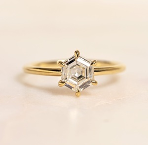 Hexagon Lab Diamant Solitaire Bague Lab Grown Diamant Bague En Or Jaune HPHT 1.35 Ct Hexagone Forme Diamant Bague De Proposition De Mariage - Product Image 4