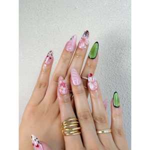 Offre Spéciale : Matériau en Résine Cocktail Bloom au Design Artistique - Product Image 3