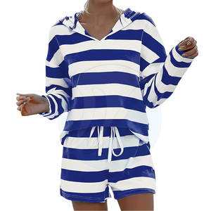 Sweat à capuche en coton décontracté pour femmes de qualité supérieure et ensemble court couleur unie pour l'hiver-Vente en ligne - Product Image 3