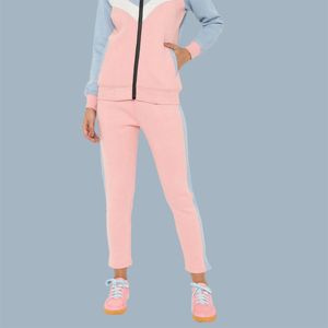 Vente en gros de survêtements à fermeture éclair personnalisés pour femmes, ensemble de vêtements de sport deux pièces confortables et à la mode avec fermeture éclair complète - Product Image 6