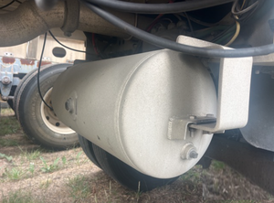 1PMS24221H8015575 2017 Polar Semirremolque Cisterna Industrial de Acero Inoxidable de 9450 Galones para Transporte de Combustible, Alimentos, Productos Químicos y Líquidos - Product Image 5