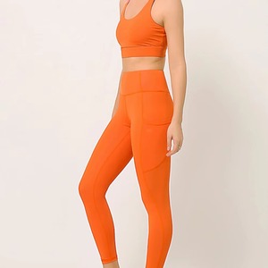 Marque privée Ensemble de yoga pour femmes Deux pièces de couleur unie Vente en gros de vêtements de sport Toutes les tailles Motif à carreaux Fermeture à la taille élastique devant - Product Image 6