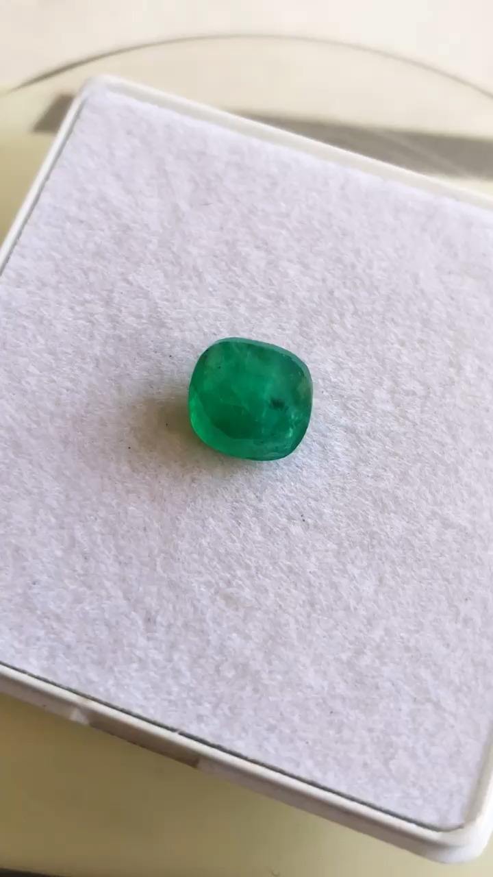 สีเขียว