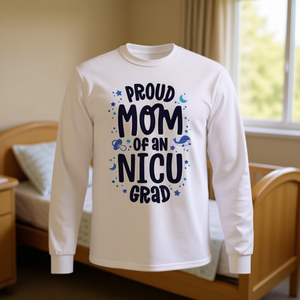 T-shirt à manches longues « Fier(e) maman d'un(e) diplômé(e) de la soins intensifs néonatals » – Cadeau promotionnel pour les parents de diplômés de la soins intensifs néonatals - Product Image 3