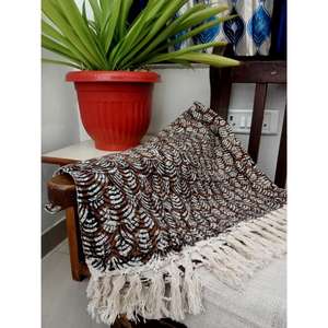 Manta de tiro de algodón 100% con estampado de bloque de mano de 45 "x 70" ecológica de lujo para decoración del hogar sala de estar-tradicional para todas las estaciones - Product Image 2