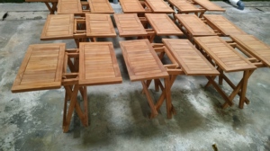 Table de pique-nique pliante en teck pour terrasse extérieure au design moderne Mobilier de jardin léger et marron pour cour et hôtels - Product Image 3