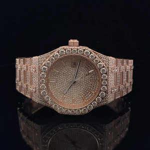 Bague Hip Hop au design classique, personnalisable avec logo, plaquée or rose, sertie de diamants Moissanite VVS et de cristaux de saphir en quartz, en acier inoxydable - Product Image 1