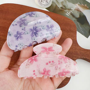 กิ๊บติดผมลายดอกไม้ขนาดใหญ่สไตล์วินเทจ กิ๊บอะคริลิกแบบมีกลิตเตอร์ กิ๊บหนีบผมแบบไม่ลื่นสำหรับผู้หญิง - Product Image 4