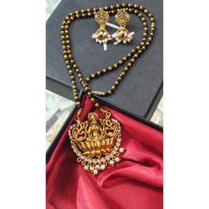 Nouveaux ensembles de bijoux fins de Laxmi - Product Image 1