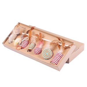คันเบ็ดตกปลาของเล่นแมวด้ามจับไม้ทนทานมีดีไซน์ปลาเหมือนจริง - Product Image 3