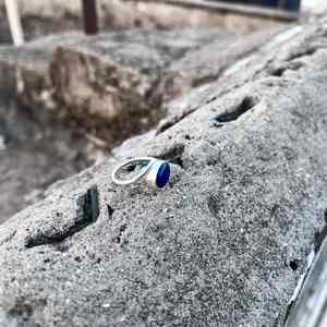 Bague en argent Sterling faite à la main avec pierre précieuse bleue Lapis Lazuli ovale bijoux de déclaration cadeau parfait pour maman et les femmes - Product Image 3
