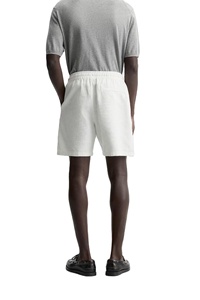 บริษัทผลิตกางเกงขาสั้นพรีเมียมสำหรับผู้ชาย ผู้ค้าส่งรายใหญ่ รับผลิตแบบ OEM ผู้จัดจำหน่าย สร้างเครือข่ายสำหรับแบรนด์ระดับโลก - Product Image 3