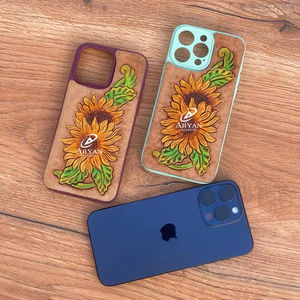 ใหม่สไตล์ตะวันตกดอกทานตะวันของแท้หนัง iPhone กรณีหนัง Toled เคสโทรศัพท์ Cowgirl อุปกรณ์เสริมสําหรับ iPhone 15 PRO MAX - Product Image 1