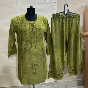 Rayón tela Kurta Plaza indio de moda étnica algodón bohemio conjunto vestido pijamas conjunto tienda en línea hippie kurta - Product Image 2