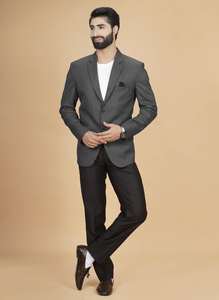 Blazer de Traje de Viscosa Gris Oscuro de Estilo Versátil y Calidad de Exportación para Ocasiones Casuales Elegantes y Fiestas, Disponible a un Precio Razonable - Product Image 3