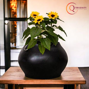 Elegante maceta negra tejida a mano, arreglo floral para interiores, escaparate, todo el lugar, venta completa, jarrón de suelo, decoración de uso - Product Image 3