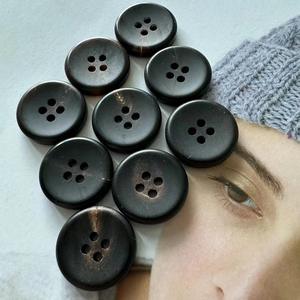 Botón Natural de Cuerno de Búfalo al por Mayor, Acabado en Blanco para Accesorios de Ropa, Alta Calidad - Product Image 2