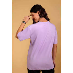 T-shirt d'été classique à col ras du cou, manches détaillées Schiffli, tissu doux, coupe régulière, respirant, séchage rapide pour un port quotidien sans effort - Product Image 3