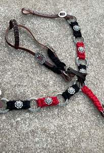 Juego de tachuelas de cuero occidental personalizado más vendido con patrón floral tallado perfecto para carreras de barriles y eventos de rodeo de la India - Product Image 6