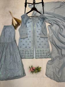 La colección Eid 2025 está lista con bordado de Georgette de imitación con espejo Real y trabajo de piedra Color gris Traje Salwar tradicional - Product Image 2