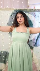 Diseñador indio Nueva colección de diseñador Pure Georgette Vestido bordado pesado completo con manga completa y pantalón con Dupatta - Product Image 3