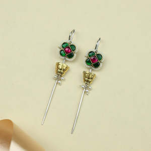 ต่างหูอะโนกี ฟิวชั่น ซิร์คอนลายดอกไม้สี่เหลี่ยม - Product Image 1