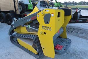 Meilleure qualité Wacker Neuson SM100 Mini chargeuse compacte en gros prix d'usine Skidsteer compact pour l'aménagement paysager et la construction - Product Image 5