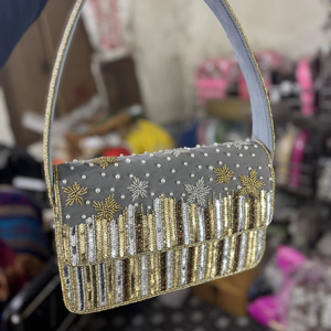 กระเป๋าสะพายไหล่ผ้าฝ้ายสไตล์โบฮีเมียนสำหรับผู้หญิงอินเดีย ทำด้วยมือประดับลูกปัด เหมาะสำหรับใช้ในชีวิตประจำวัน งานเลี้ยงกลางคืน ช้อปปิ้ง ปาร์ตี้ กระเป๋าสะพายข้างสไตล์โบโฮ - Product Image 1