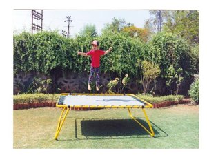 2025 Trampoline de toboggans de saut en hauteur Expérience de rebond passionnante! Fournitures de jardin Produit - Product Image 4