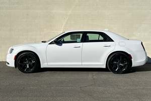 UTILISÉ LHD/RHD 2022 CHRYSLER 300 TOURING RWD - Product Image 5