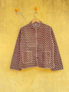 Chaqueta Reversible Marrón Índigo, Chaqueta India Hecha a Mano de Algodón para Mujer, Chaqueta Acolchada Vintage con Ribete a Rayas - Product Image 4