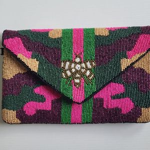 Pochette de broderie perlée à motif unique et élégant Sac à main de soirée brodé de perles de rocaille de conception florale - Product Image 6