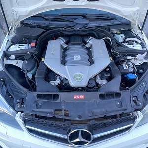 Mercedes-Benz C63 AMG berline V8 2011 d'occasion en bon état, avec pack de développement P31 AMG, jantes Vertini, provenance Californie - Product Image 6