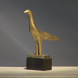 AK Brass Monroe Bird <b>Statue</b> Metal Tabletop Sculpture in <b>Gold</b> Finished & Brown Base Unique Showpiece For Hotel Decor / Home Decor - Product Image 1