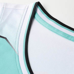 Ensembles d'uniformes de basket-ball de haute qualité pour hommes conception de gros personnalisée ensemble de shorts en jersey cousu respirant - Product Image 2