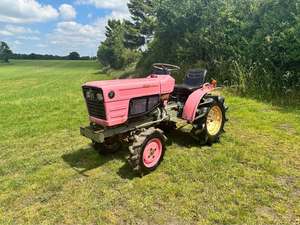 Tractor compacto YM1401D 4WD - Product Image 2