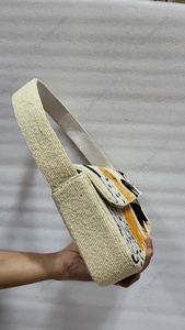 Sac à main de luxe en perles entièrement fait à la main en Inde, motif chien, pochette pour femme, soirée, mariage - Product Image 4