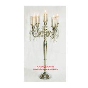 Bougeoir en métal à 5 bras en aluminium fait main avec verre votif pour les mariages et la décoration intérieure Pièce maîtresse élégante - Product Image 1