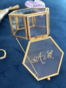 กล่องใส่แหวนแก้วดีไซน์ยอดนิยมอุปกรณ์จัดระเบียบเครื่องประดับทำจากแก้วและโลหะสีทองกรอบขัดมันสำหรับเป็นของขวัญแต่งงาน - Product Image 4