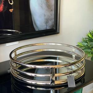 Plateau de service à cupcakes à 3 niveaux en aluminium massif Plateau multifonctionnel de finition or brillant de haute qualité avec poignée et base de support - Product Image 6