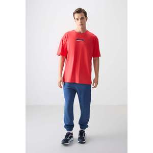 เสื้อยืดพิมพ์ลายเนื้อนุ่มผ้าฝ้าย 100% ทรงโอเวอร์ไซส์สำหรับผู้ชาย ยี่ห้อแอร์ จอนส์ สีเฟียสต้า สไตล์สตรีทแวร์ลำลอง รุ่น 88359 - Product Image 3