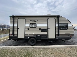 2018 Forest River Fsx 190SS Nice Used 4x4 Mini Caravan RV Lightweight Modern Style Luxury Kitchen 4 Person Sleep Capacity - Product Image 2