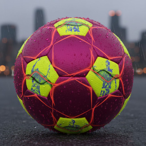 Ballon de football en PVC personnalisé de haute qualité avec logo client et couleurs personnalisées pour l'entraînement en extérieur - Product Image 5