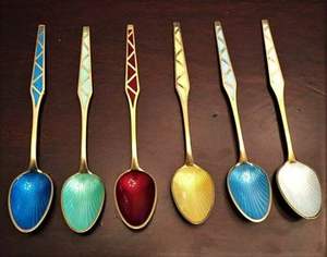 Ensemble de 6 cuillères de mariage en laiton multicolore d'Inde, parfaites pour les restaurants, les hôtels et les événements de mariage. - Product Image 3