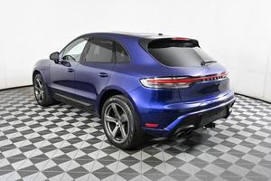 LIMPIO USADO 2023 P o r s c h e Macan AWD - Product Image 3
