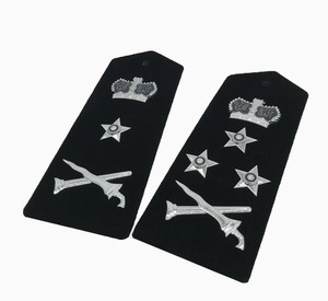 Broderie épaulettes à enfiler OEM rangs personnalisés pour uniforme doux Machine brodée pour épaule Patch qualité supérieure - Product Image 4