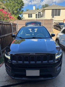 Jeep Compass High Altitude Edition Sport d'occasion propre, année 2020 - Product Image 2