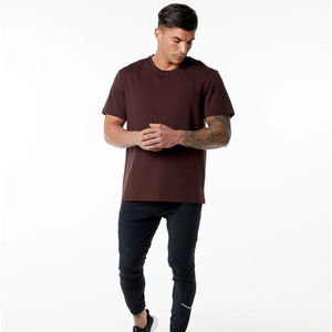 Camisetas de gran tamaño lisas de ajuste relajado personalizables OEM para hombre, tela gruesa de algodón de 240 gramos para uso diario, a la moda - Product Image 1