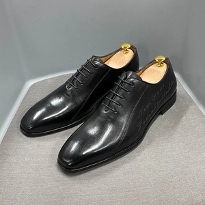 Chaussures habillées en cuir pour hommes, style classique, plusieurs couleurs disponibles (noir, marron, bleu) – Vente en gros pour le marché mondial - Product Image 1