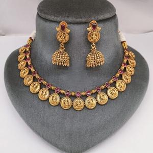 Ensemble de collier de temple de créateur de haute qualité avec boucles d'oreilles pour la collection de vêtements de mariage pour femmes et filles - Product Image 1